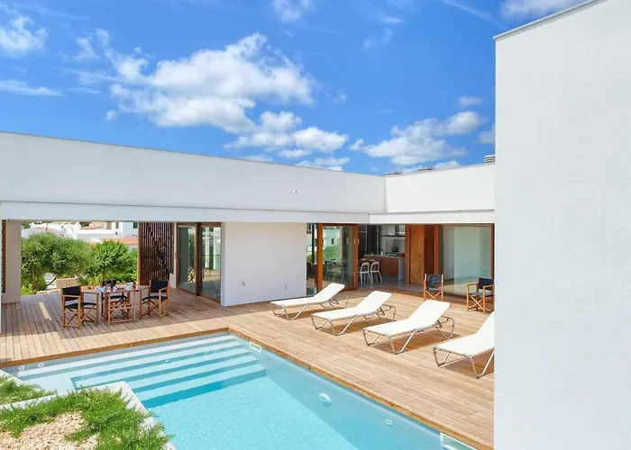 Ullastres Ses Alzines וילה